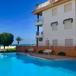 Acogedor Con Terraza Y Jardin *
