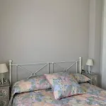 Acogedor Con Terraza Y Jardin Dénia
