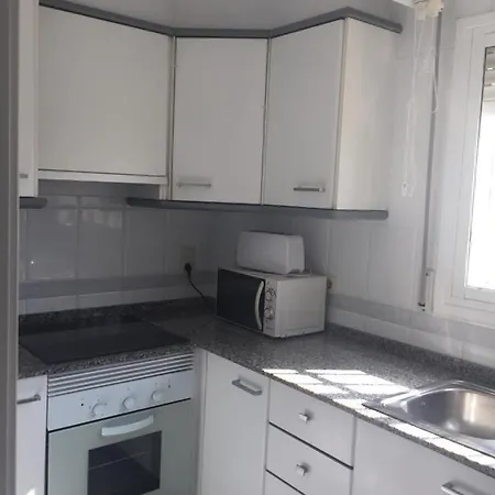Acogedor Con Terraza Y Jardin Denia