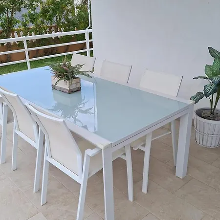 דירה Acogedor Con Terraza Y Jardin *